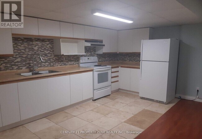 Photo - 164 Earnscliffe Cir