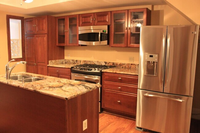Building Photo - 316 9th St NE Rental