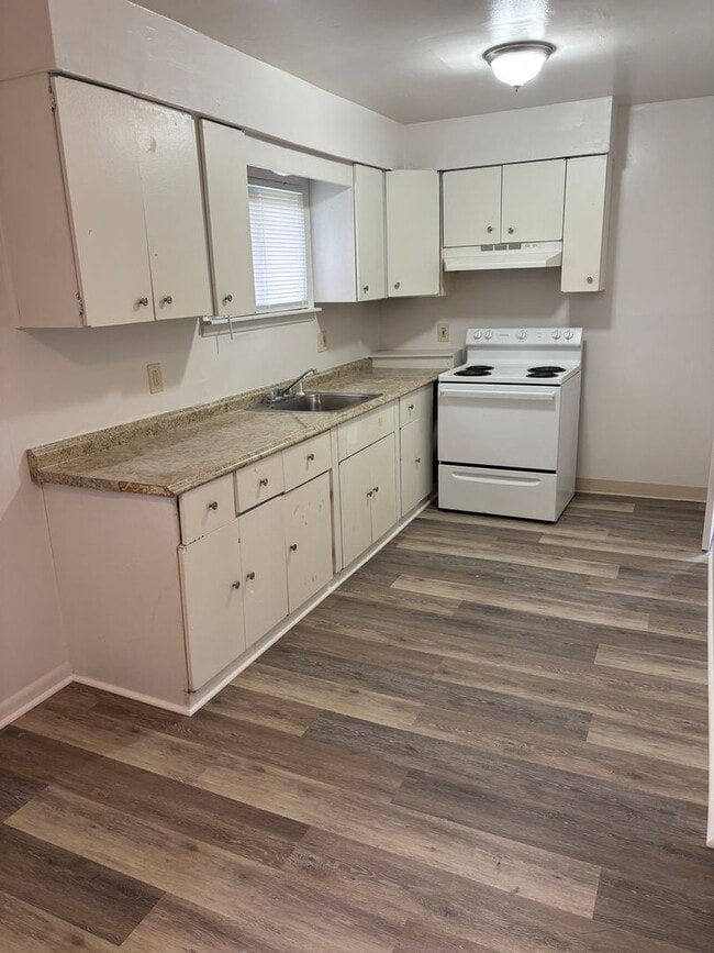 Building Photo - Ashland Home For Rent