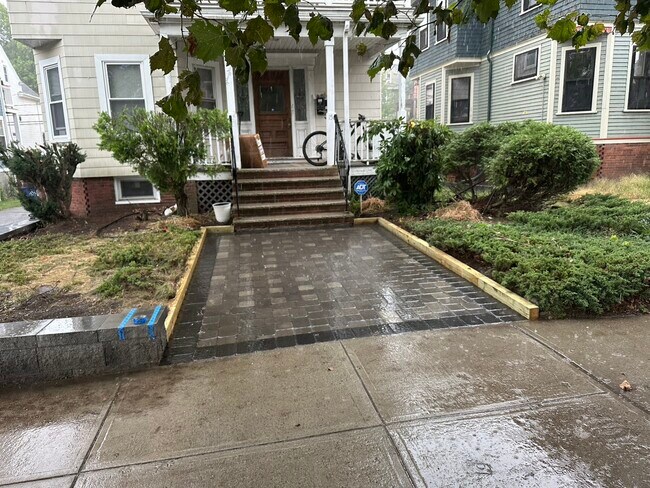 Building Photo - 156 Powder House Blvd Unit First floor