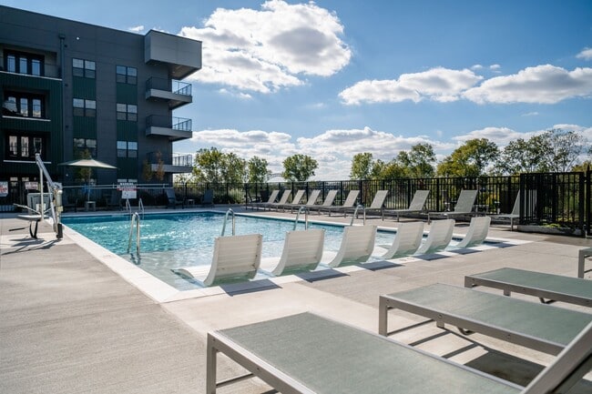 Harbor Side at Conwood Flats Apartments