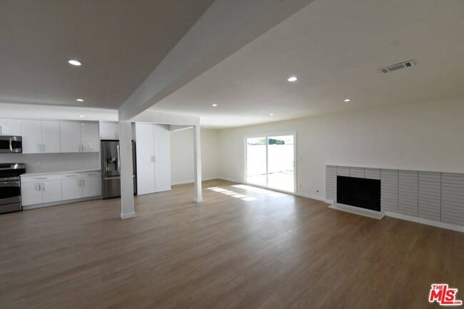 Building Photo - 3125 Jacinto Ave