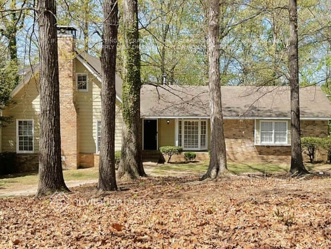 Building Photo - 6297 Queens Ct