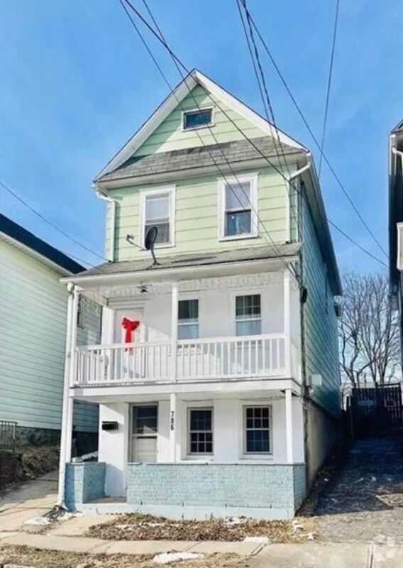 Building Photo - 786 N Pennsylvania Ave Rental