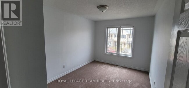 Photo - 406 Galatina Way