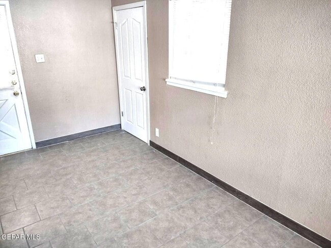 Photo - 8724 Polaris St