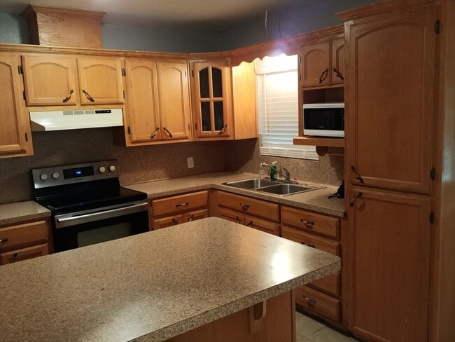 Photo - 1421 W Madison Ave