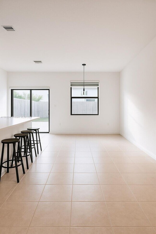 Photo - 25282 SW 108th Ave