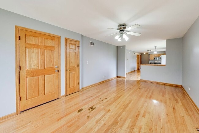 Photo - 7520 W 61st St Unit 2