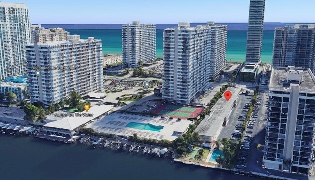 Building Photo - 2001 S Ocean Dr Unit 40 Rental