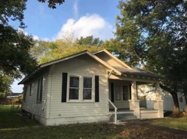 Building Photo - 1505 Trenton St Rental