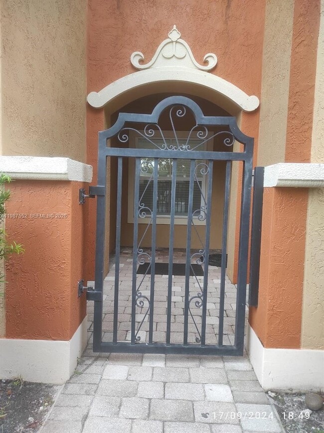 Building Photo - 2631 SW 120th Terrace Unit 204-2