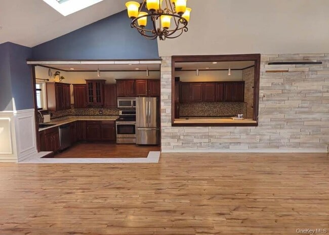 Photo - 143 N Summit Ave