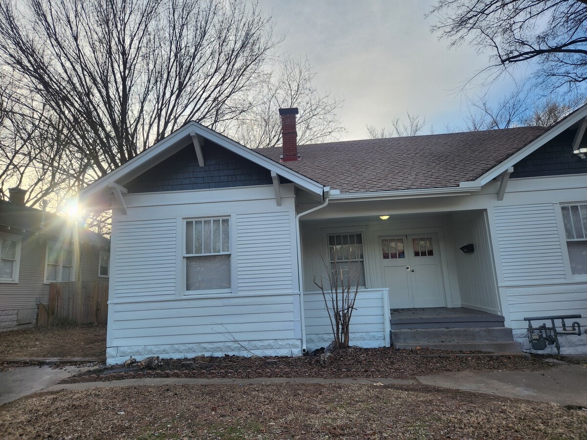 Photo - 1206 S Rockford Ave House