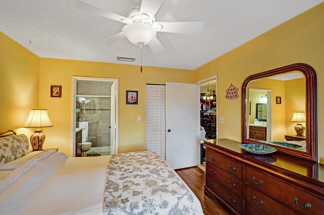 Photo - 8624 Overset Ln