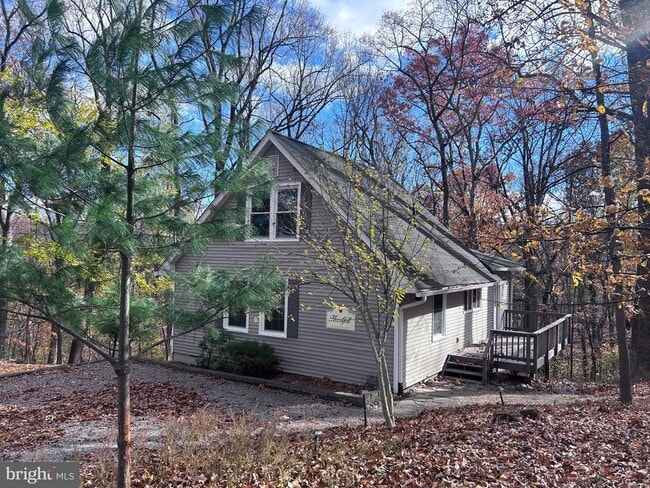 Photo - 132 Pinecrest Ln