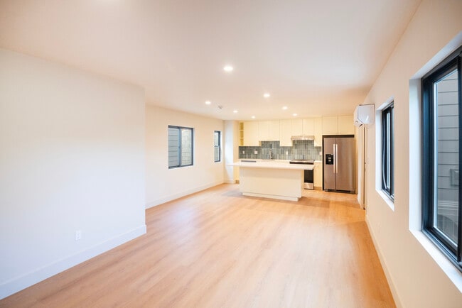 Photo - 4541 1/2 Melbourne Ave Unit 5