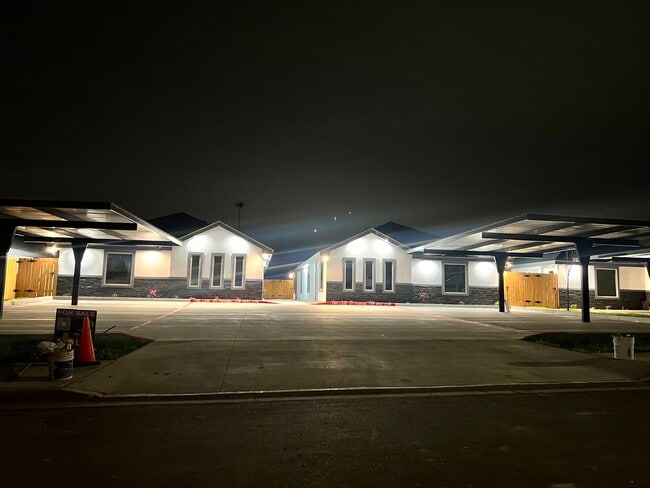 Photo - 710 Palmer Rd