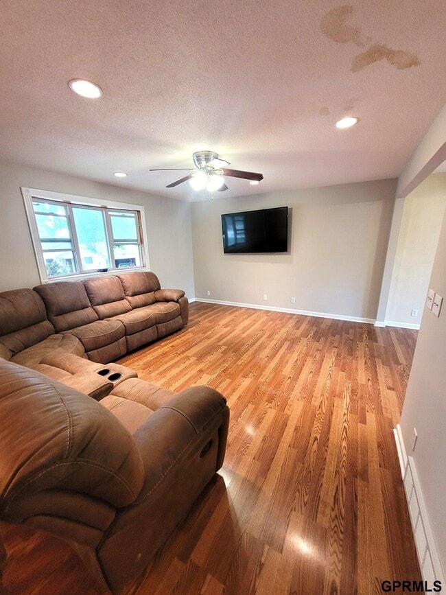 Photo - 13908 Meadow Ridge Rd