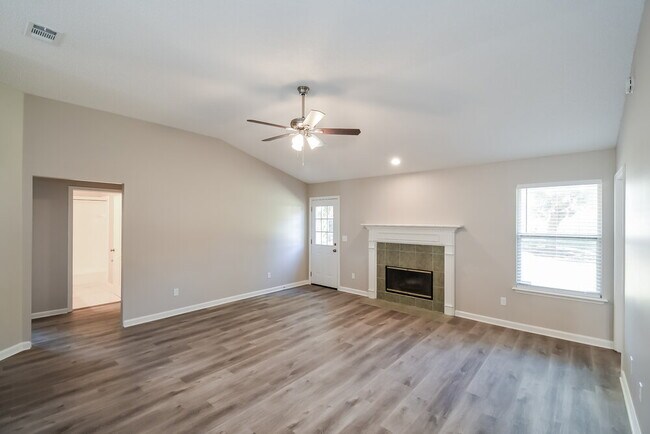 Photo - 8515 Springtree Road