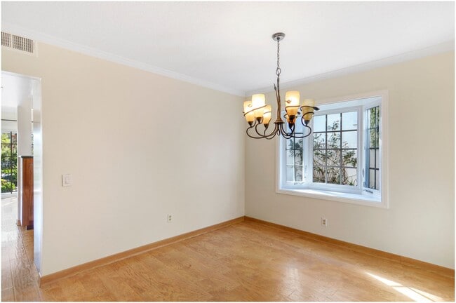 Photo - Beautiful Woodbridge Home!