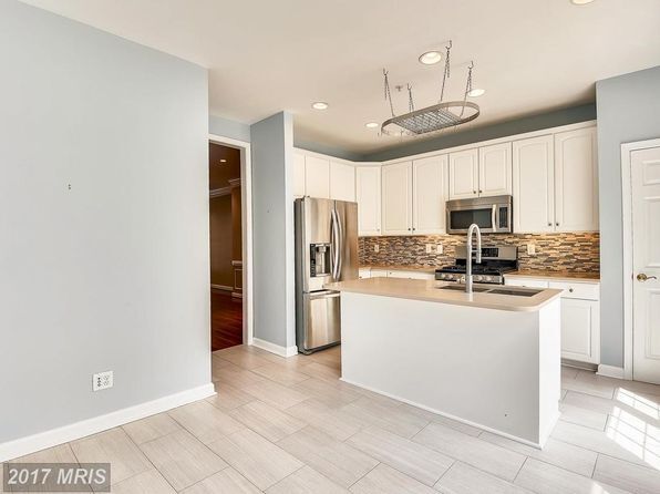 Photo - 8507 Cameron St