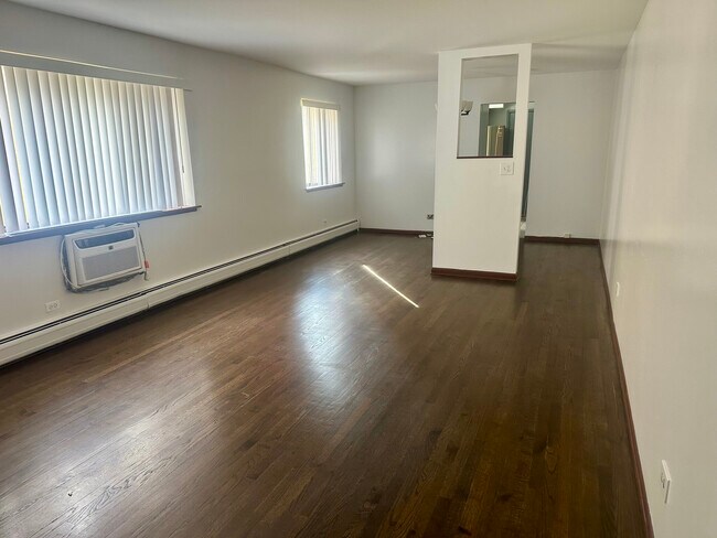 Photo - 7320 N Rogers Ave Unit 312