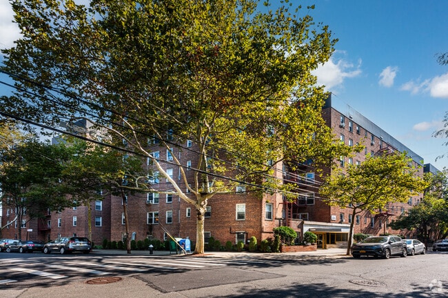 Photo - 5505 Woodside Ave