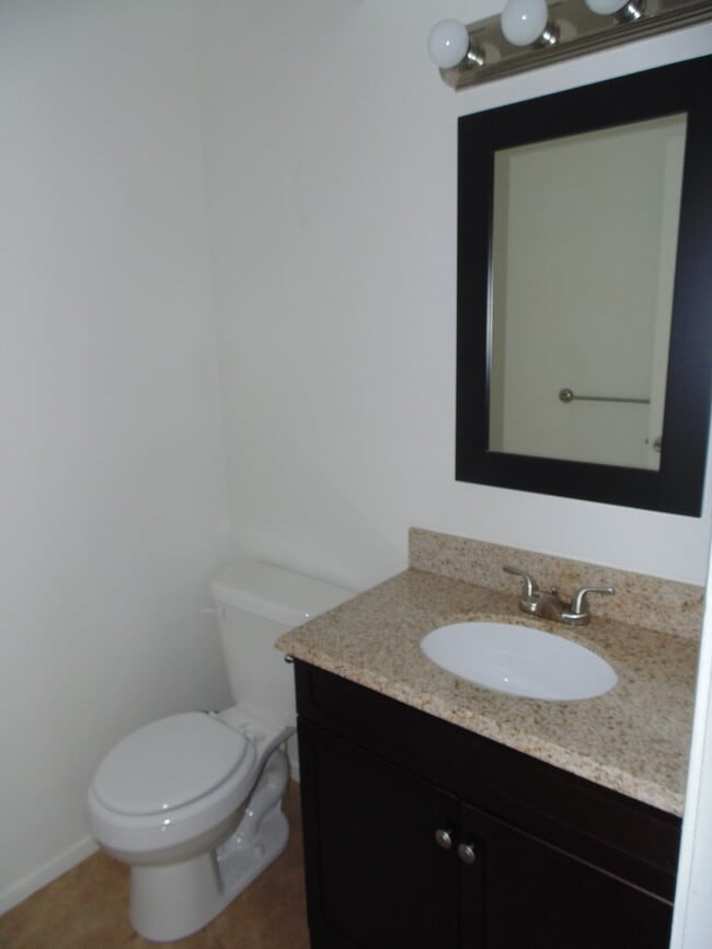 Photo - 3619EL Unit A