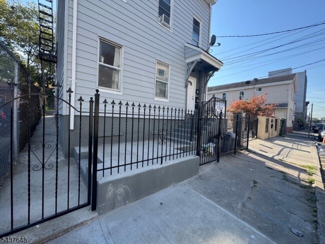 Photo - 441 Summer St Unit 1