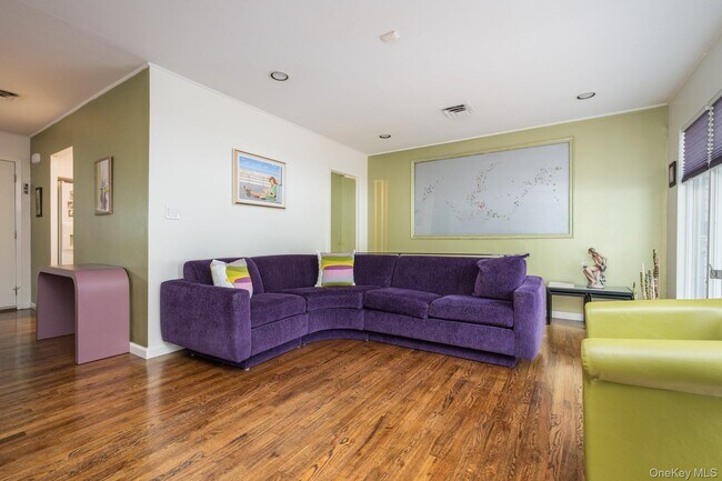 Photo - 264 Manetto Hill Rd