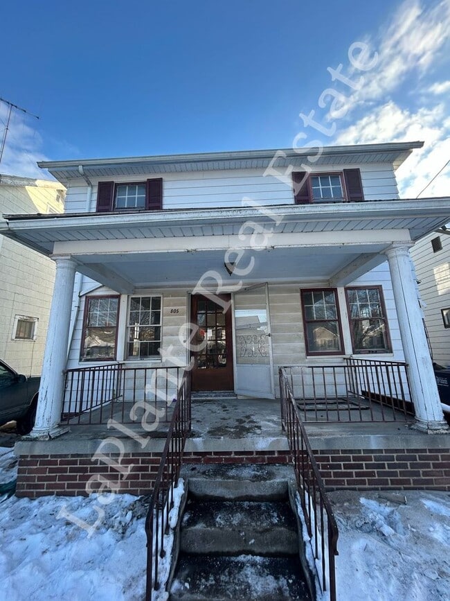 Building Photo - Inviting Toledo Residence with Easy Access to Major Routes