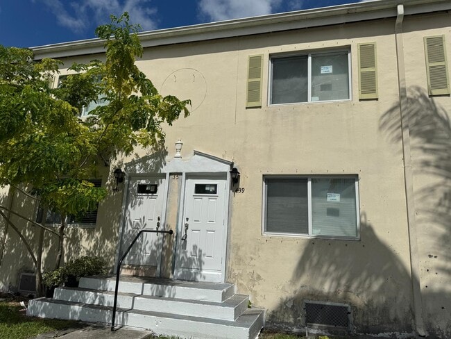 Photo - 439 NW 84th St