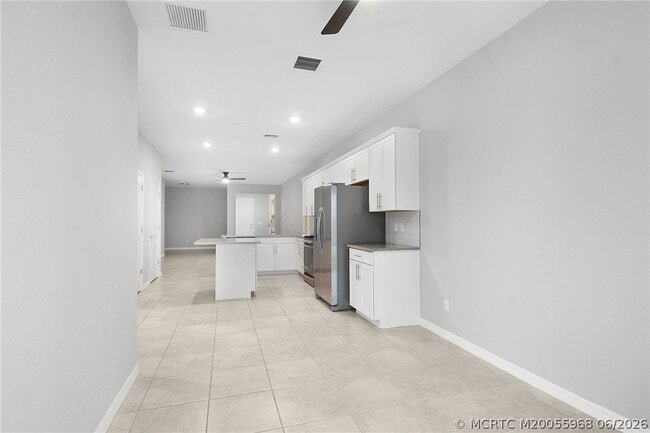 10214 SW Captiva Dr