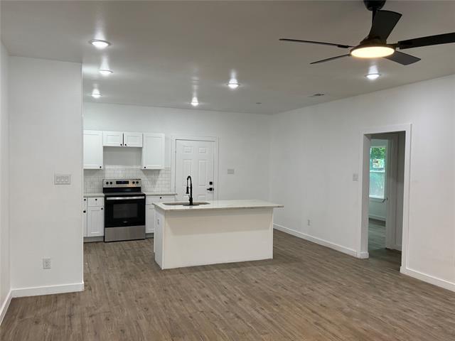 Photo - 2911 Gay St