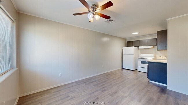 Photo - 208 Lynn Dr Unidad B