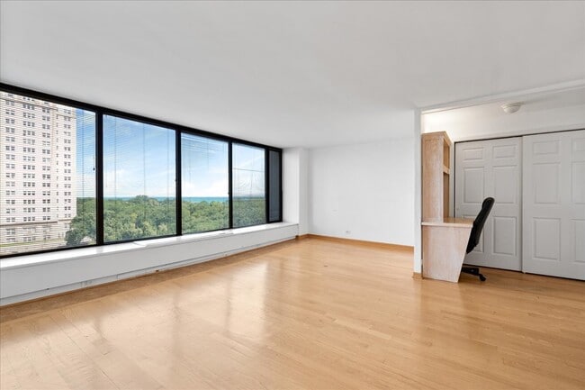 Photo - 5455 N Sheridan Rd Unit 805