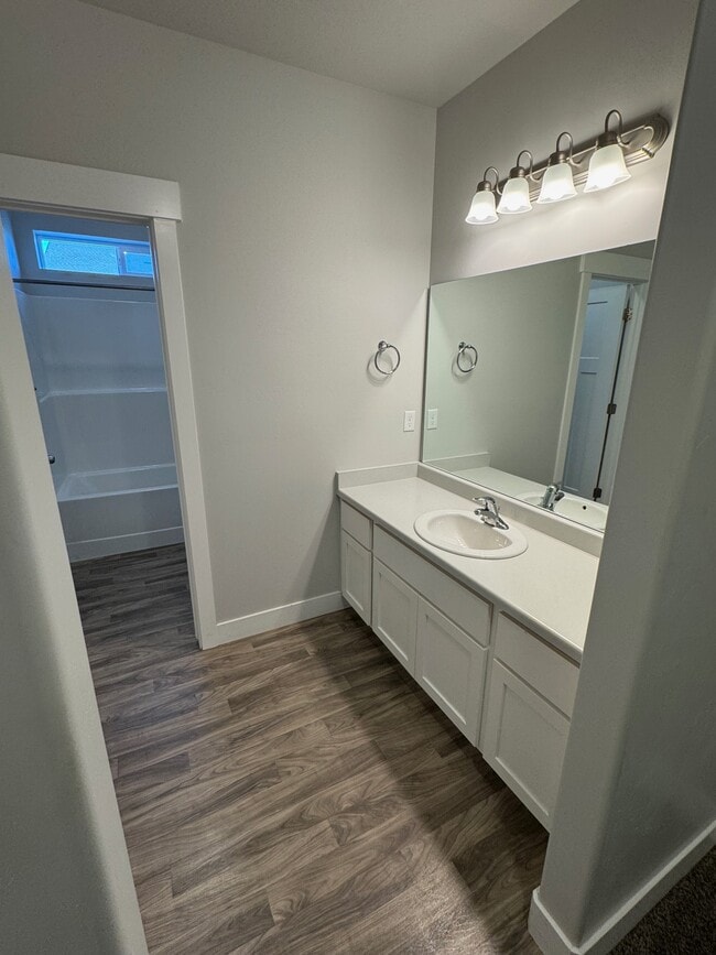 Photo - 4216 McKellen Dr Unidad #201