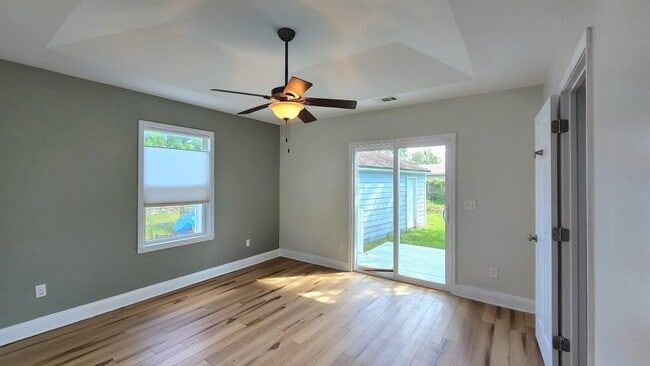 Photo - 206 Berry Rd