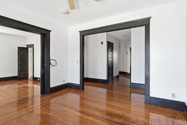 Photo - 44 Bardwell St Unit 3L