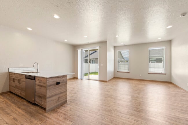 Photo - Maplewood Villas