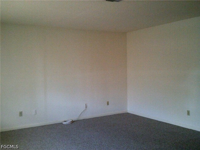 Photo - 1405 Juddale St E