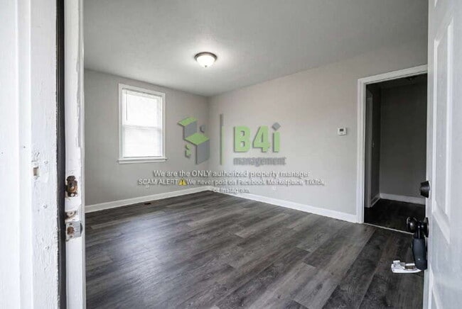 Photo - 171 Munson Dr