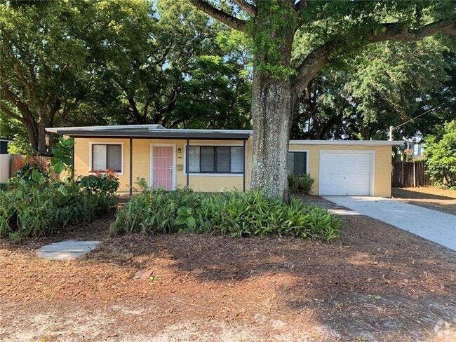 Building Photo - 2614 Betty St Rental