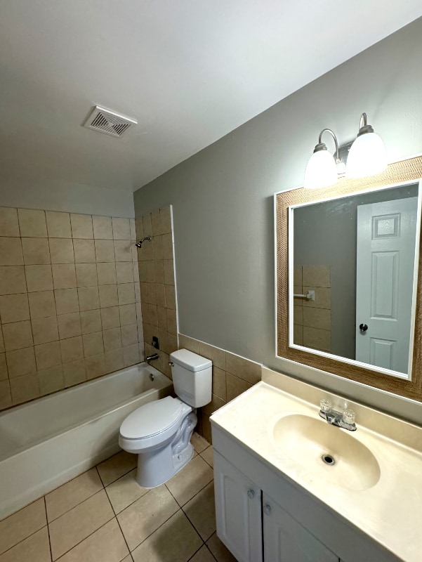 Photo - 8257 Beacon Blvd Casa