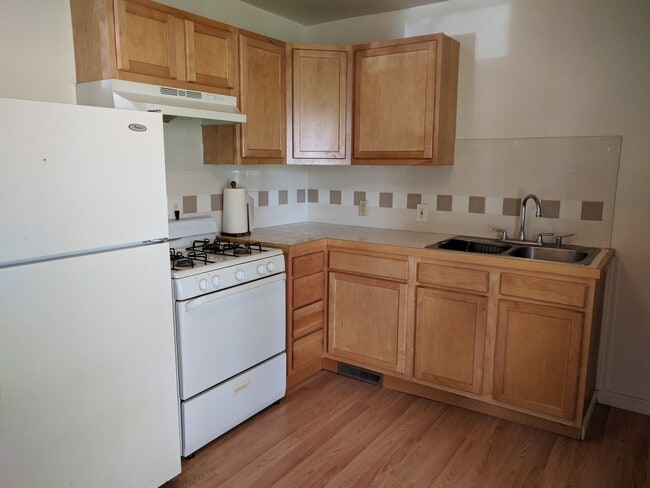 Photo - 634 Lake Michigan Dr NW Unit 2