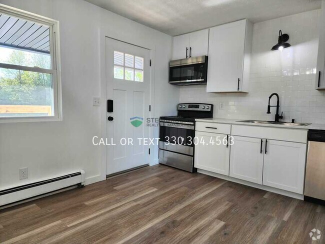 Building Photo - 5017 Massillon Rd Unit A Rental