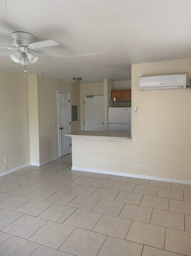 220 Columbia Dr Unit 33