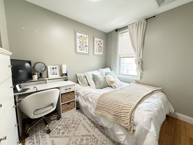 Photo - South Boston 4bed / 2bath available 9/1/2026