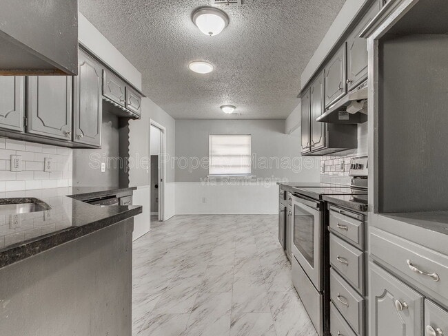 Photo - 7505 NW 29th St